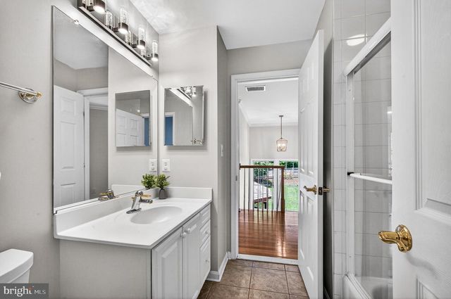 2954 BONDS RIDGE CT, Oakton, VA 22124