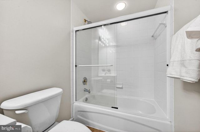 2954 BONDS RIDGE CT, Oakton, VA 22124