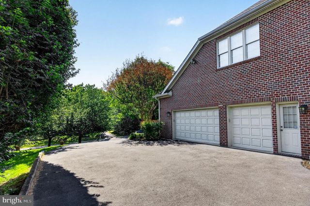 2954 BONDS RIDGE CT, Oakton, VA 22124