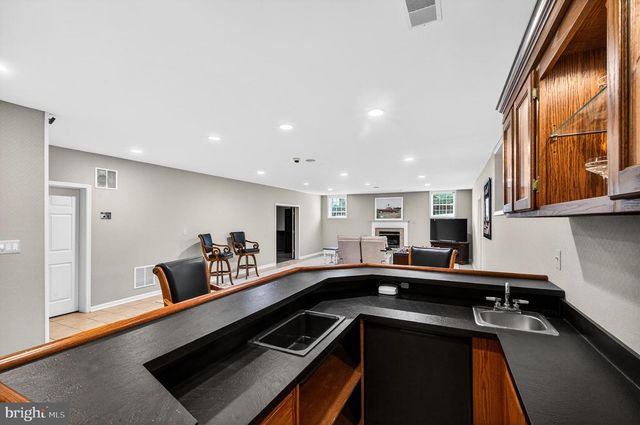 2954 BONDS RIDGE CT, Oakton, VA 22124