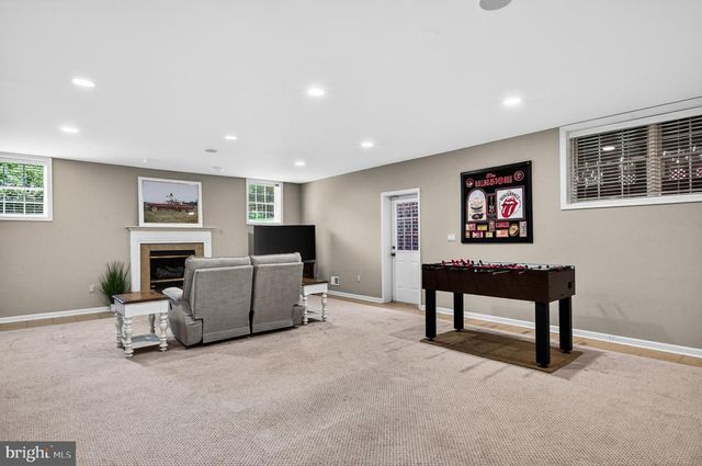 2954 BONDS RIDGE CT, Oakton, VA 22124