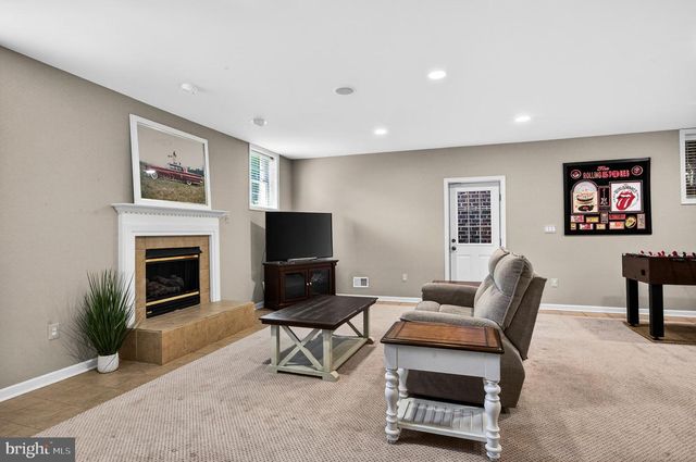2954 BONDS RIDGE CT, Oakton, VA 22124