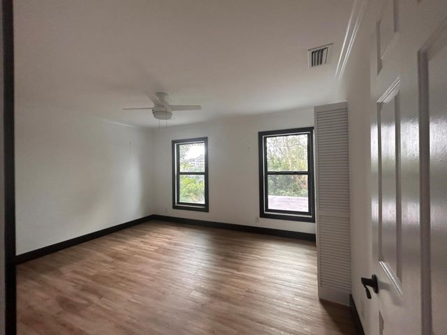 2901 Embassy Drive, West Palm Beach, FL 33401