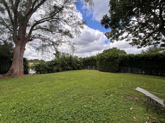 2901 Embassy Drive, West Palm Beach, FL 33401