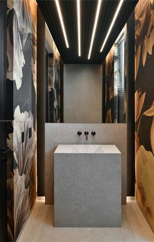 375 N Hibiscus Dr, Miami Beach, FL 33139