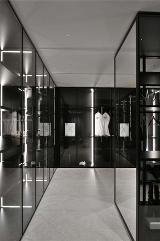 375 N Hibiscus Dr, Miami Beach, FL 33139