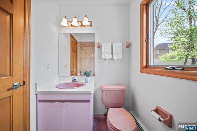 30 Auryansen Court, Closter, NJ 07624