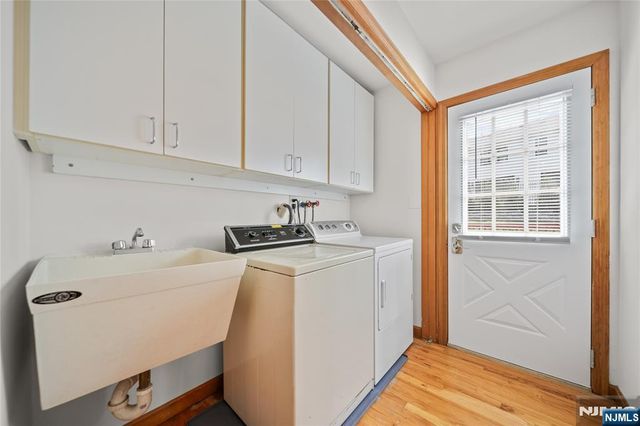 30 Auryansen Court, Closter, NJ 07624