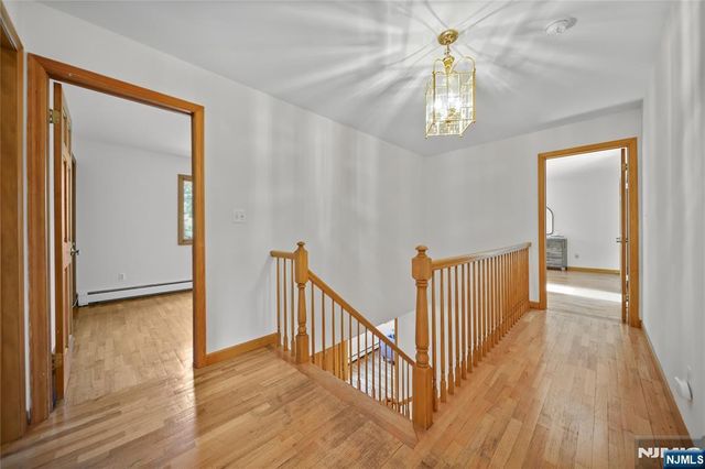 30 Auryansen Court, Closter, NJ 07624