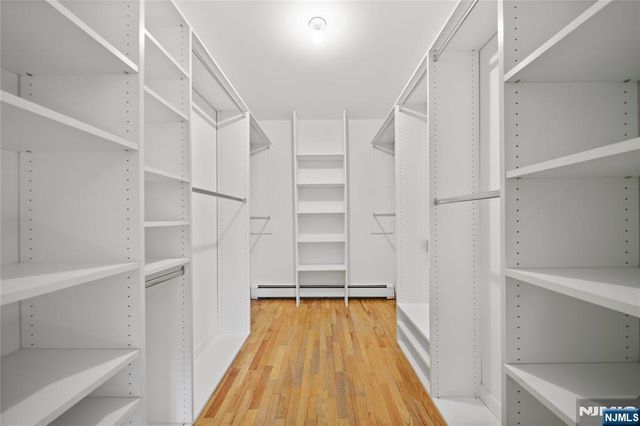 30 Auryansen Court, Closter, NJ 07624