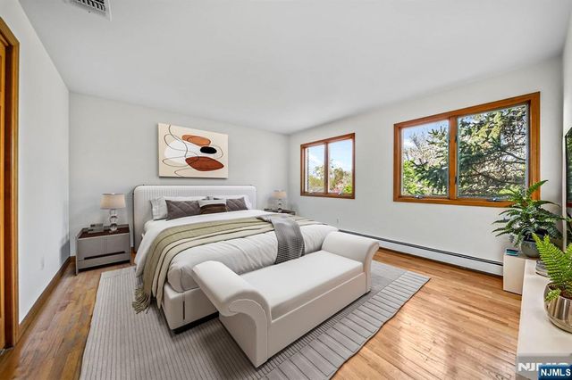 30 Auryansen Court, Closter, NJ 07624