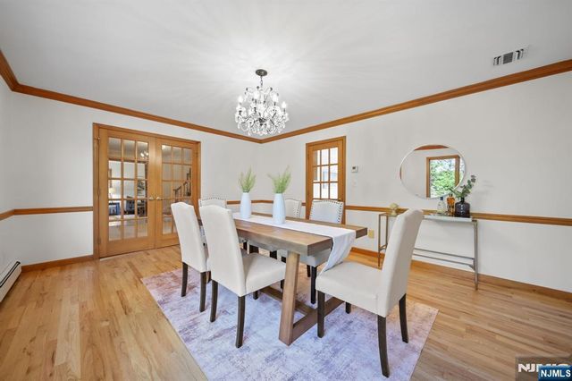 30 Auryansen Court, Closter, NJ 07624