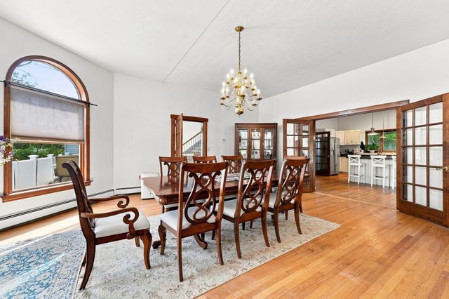 8 Bayberry Ln, Millbury, MA 01527