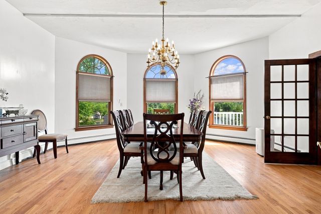 8 Bayberry Ln, Millbury, MA 01527