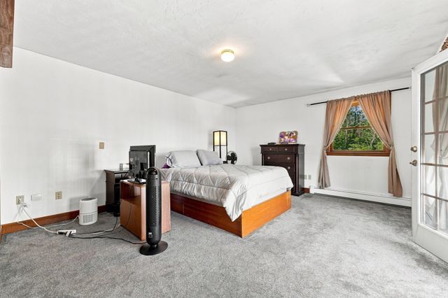 8 Bayberry Ln, Millbury, MA 01527
