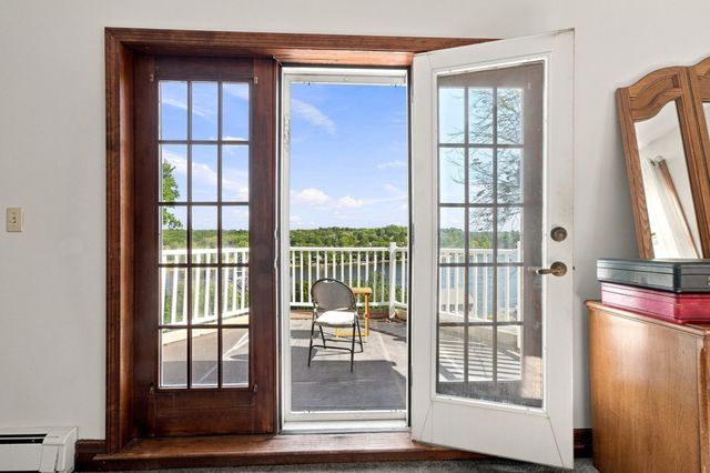 8 Bayberry Ln, Millbury, MA 01527