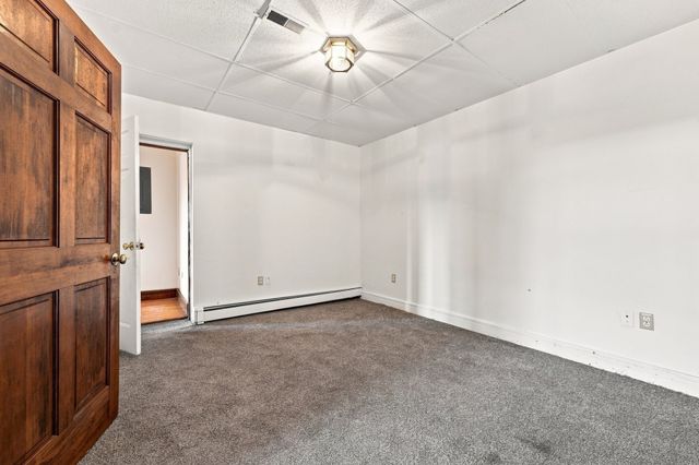 8 Bayberry Ln, Millbury, MA 01527