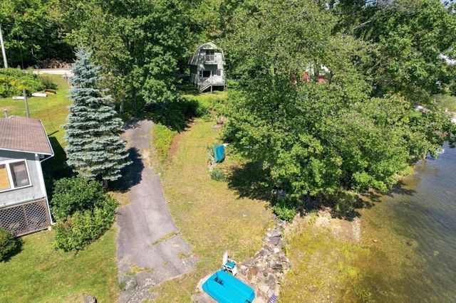 8 Bayberry Ln, Millbury, MA 01527