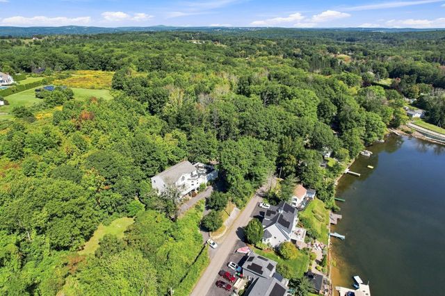 8 Bayberry Ln, Millbury, MA 01527