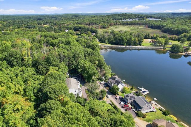 8 Bayberry Ln, Millbury, MA 01527