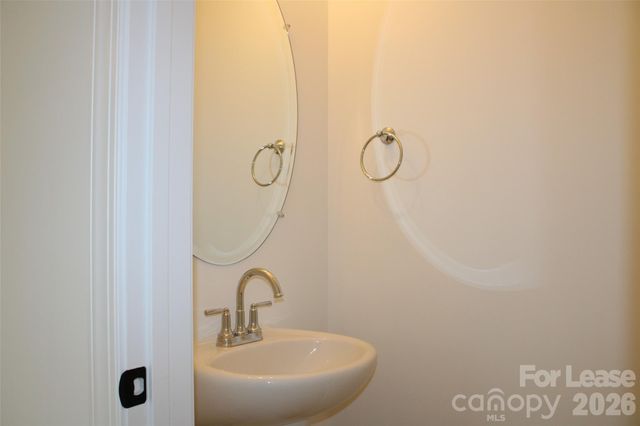 574 W Park Avenue A, Mooresville, NC 28115