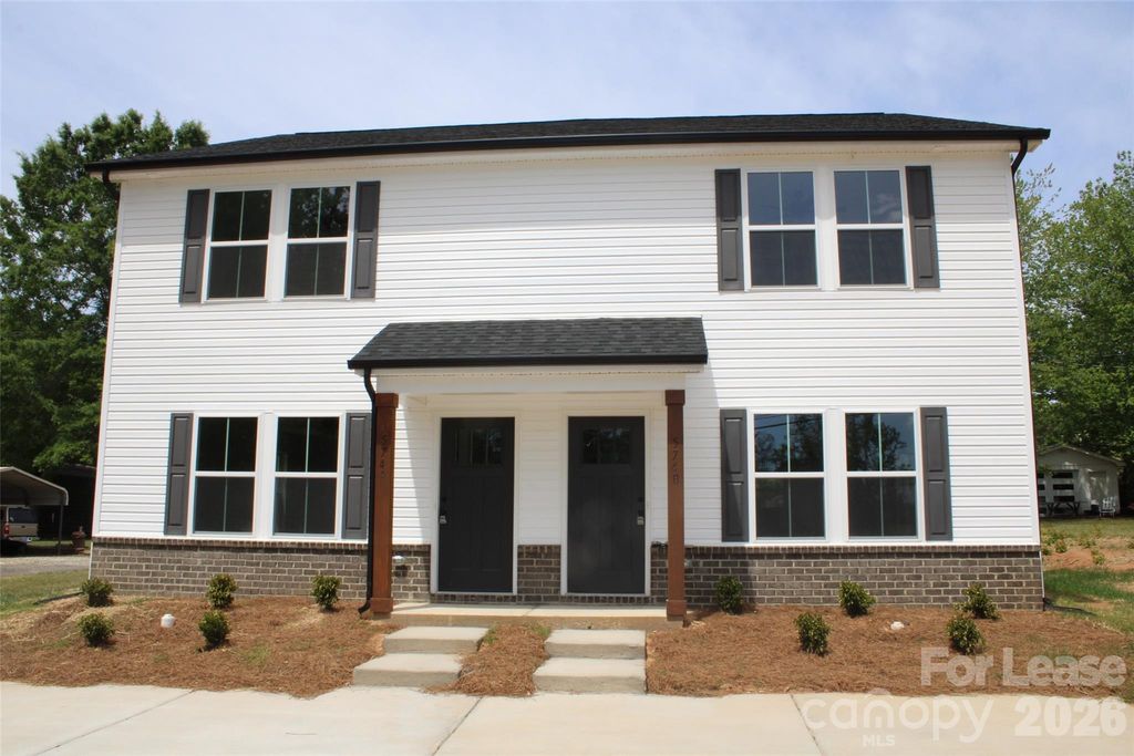 574 W Park Avenue A, Mooresville, NC 28115