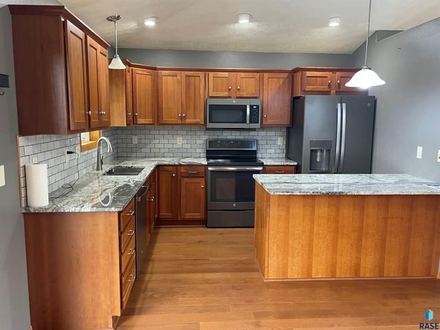 4309 S Pillsberry Ave Avenue, Sioux Falls, SD 57103