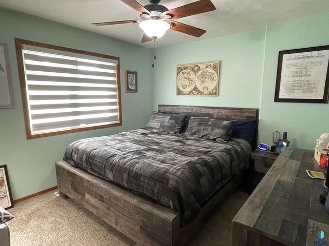 4309 S Pillsberry Ave Avenue, Sioux Falls, SD 57103