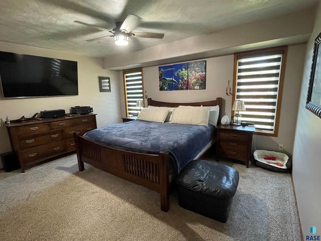 4309 S Pillsberry Ave Avenue, Sioux Falls, SD 57103