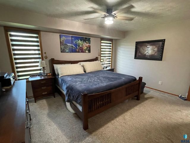 4309 S Pillsberry Ave Avenue, Sioux Falls, SD 57103