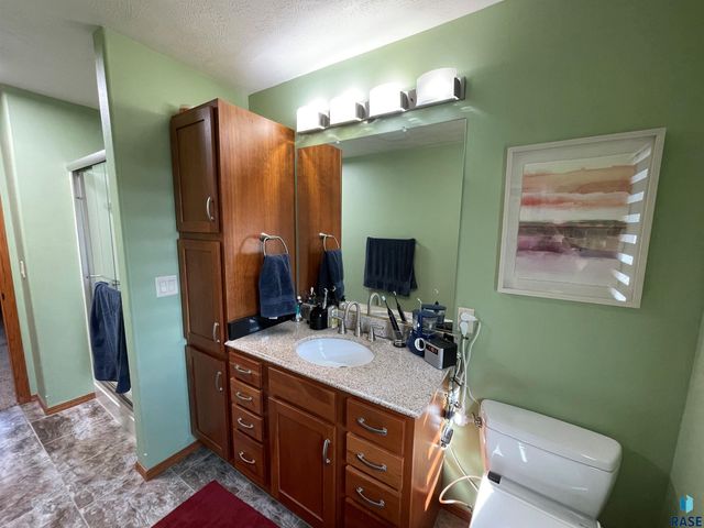 4309 S Pillsberry Ave Avenue, Sioux Falls, SD 57103