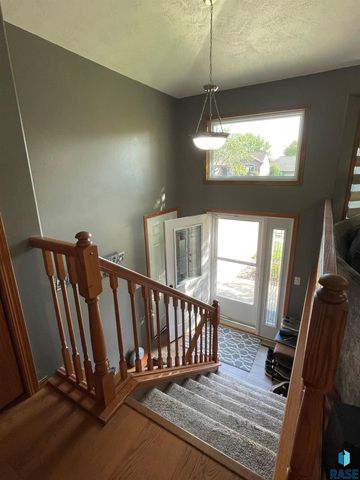 4309 S Pillsberry Ave Avenue, Sioux Falls, SD 57103