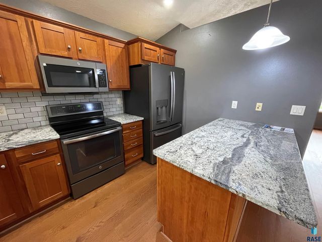 4309 S Pillsberry Ave Avenue, Sioux Falls, SD 57103