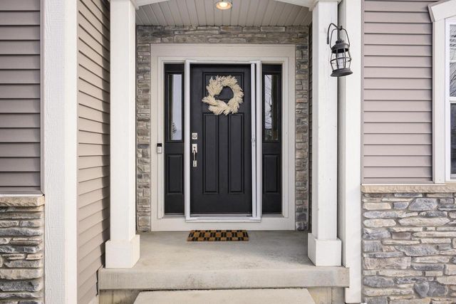 6662 Dusky Glen, Windsor, WI 53598