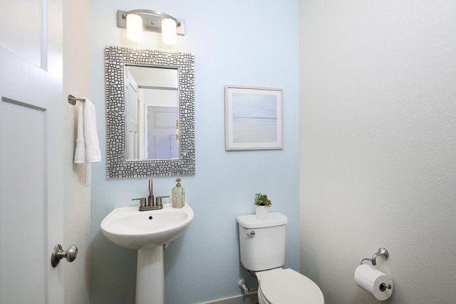 6662 Dusky Glen, Windsor, WI 53598