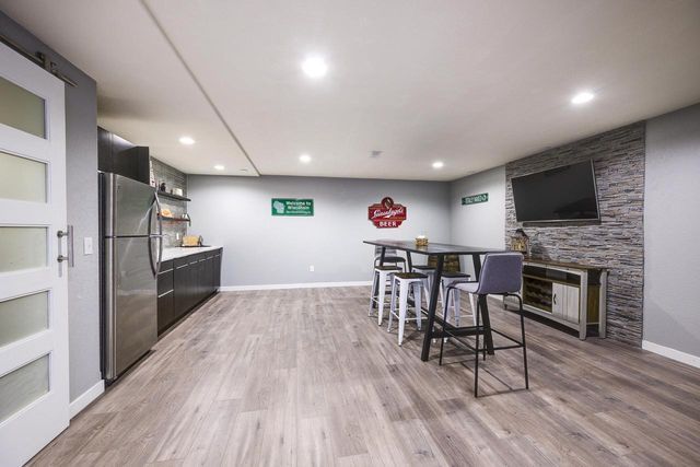 6662 Dusky Glen, Windsor, WI 53598