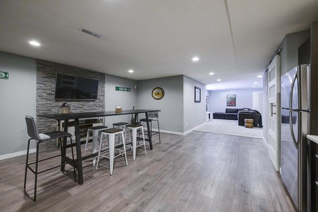 6662 Dusky Glen, Windsor, WI 53598