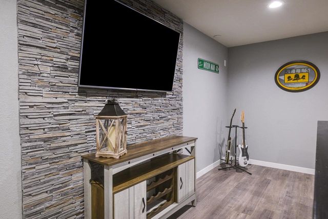 6662 Dusky Glen, Windsor, WI 53598