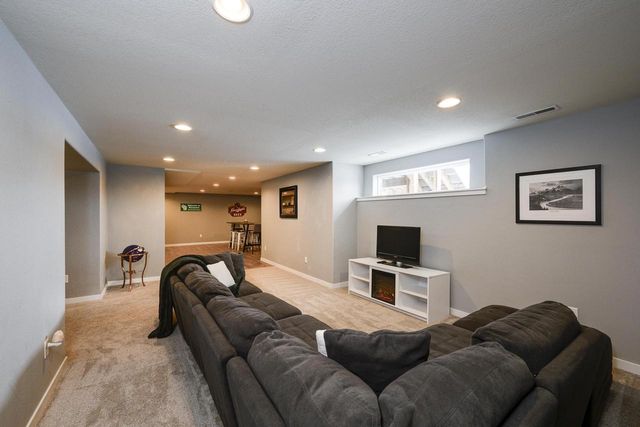 6662 Dusky Glen, Windsor, WI 53598