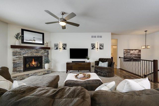 6662 Dusky Glen, Windsor, WI 53598