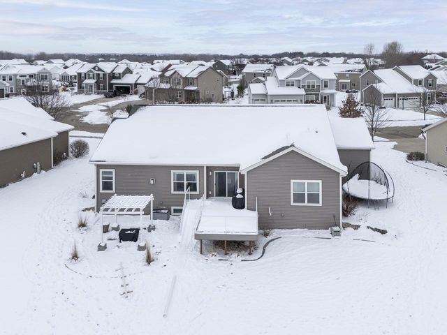 6662 Dusky Glen, Windsor, WI 53598