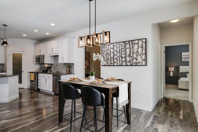 6662 Dusky Glen, Windsor, WI 53598