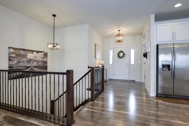 6662 Dusky Glen, Windsor, WI 53598