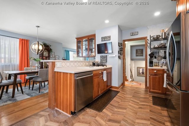 4303 Virginia Avenue Se, Charleston, WV 25304