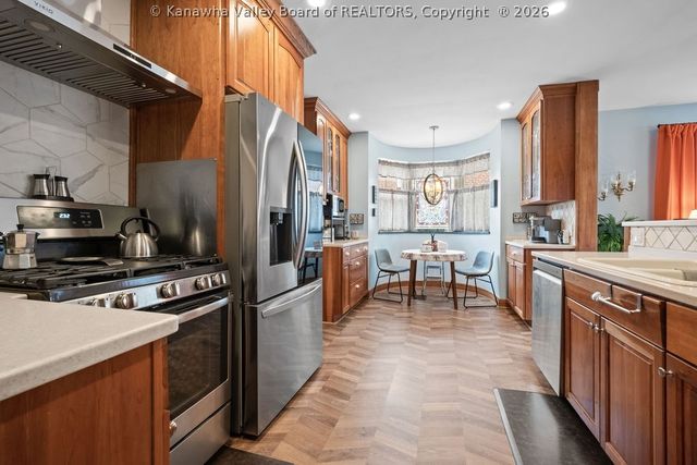 4303 Virginia Avenue Se, Charleston, WV 25304