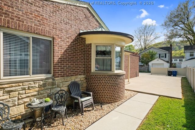 4303 Virginia Avenue Se, Charleston, WV 25304