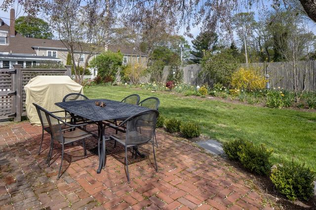 31 Main St, Marion, MA 02738
