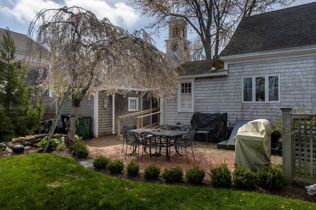 31 Main St, Marion, MA 02738