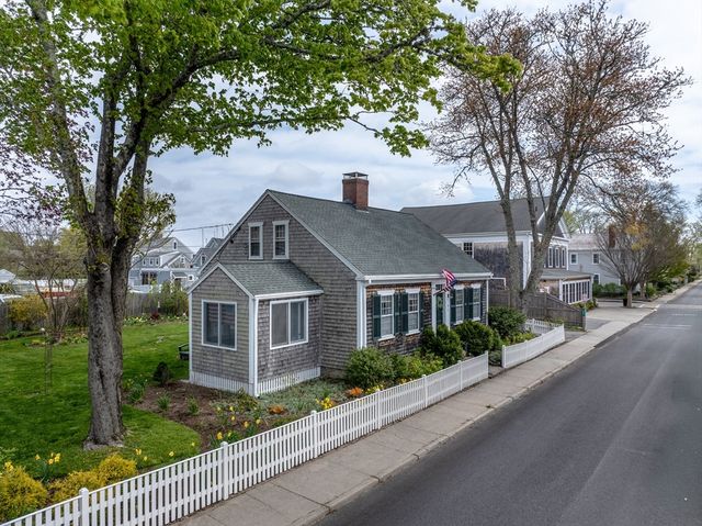 31 Main St, Marion, MA 02738
