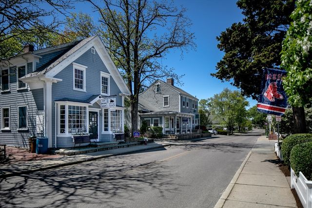 31 Main St, Marion, MA 02738